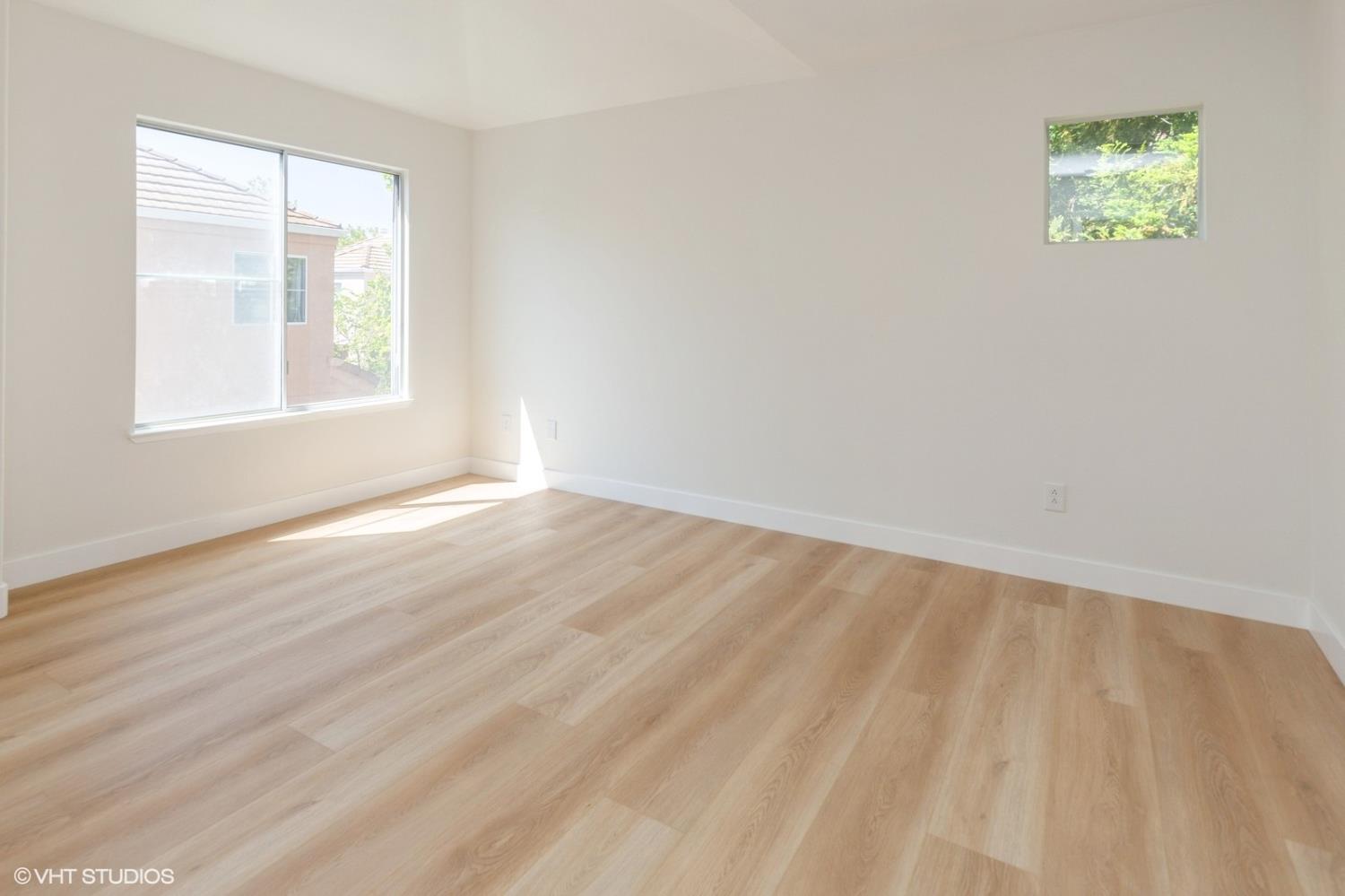 Detail Gallery Image 17 of 48 For 987 Asilomar Ter #2,  Sunnyvale,  CA 94086 - 2 Beds | 2/1 Baths
