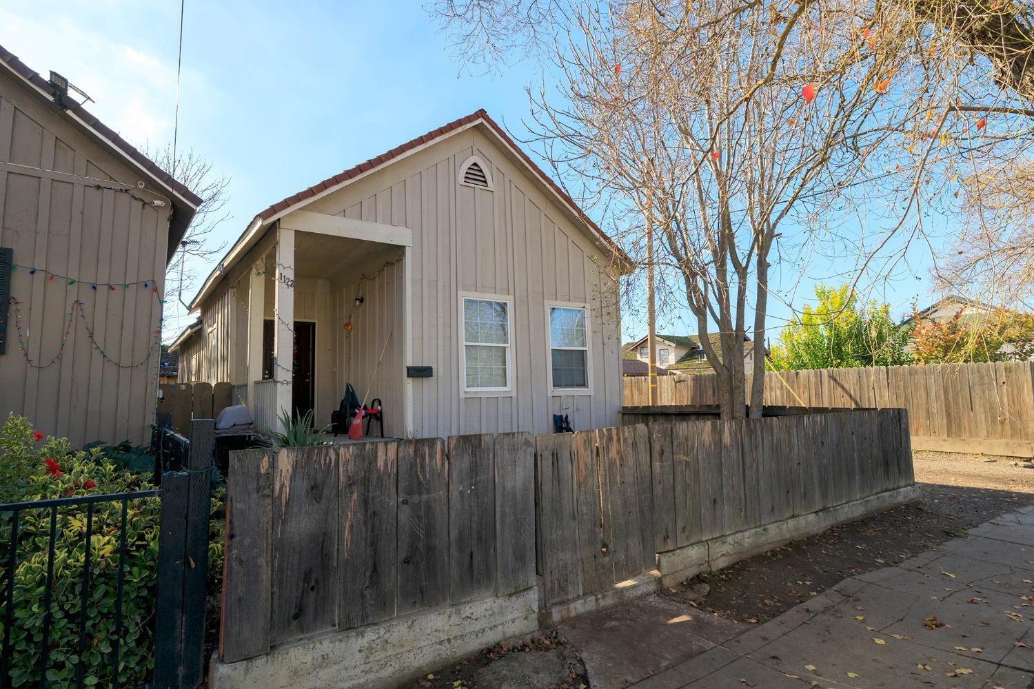 Fresno Street, Newman, California image 16
