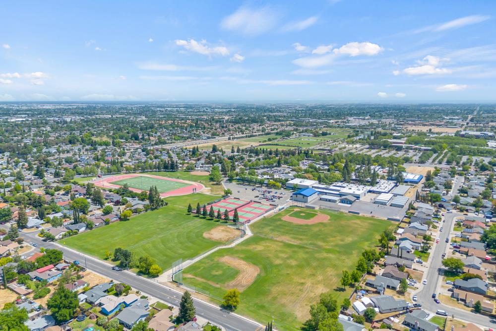 Detail Gallery Image 73 of 75 For 5984 Sawyer Cir, Sacramento,  CA 95823 - 3 Beds | 2 Baths