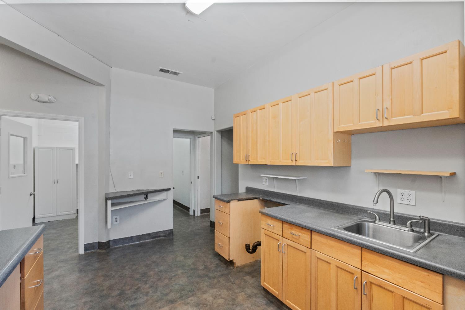 Detail Gallery Image 10 of 26 For 24 S 3rd St, Patterson,  CA 95363 - – Beds | – Baths