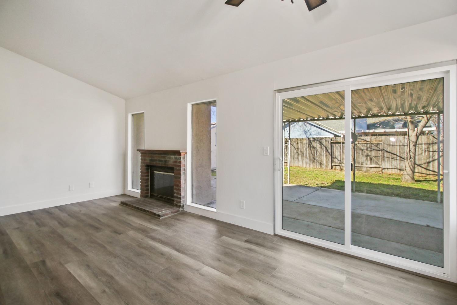 Detail Gallery Image 15 of 38 For 8237 Auberry Dr, Sacramento,  CA 95828 - 3 Beds | 2 Baths