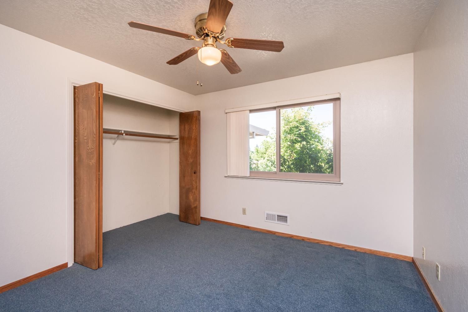 Detail Gallery Image 35 of 65 For 5612 Jolly Ct, Fair Oaks,  CA 95628 - 3 Beds | 2 Baths