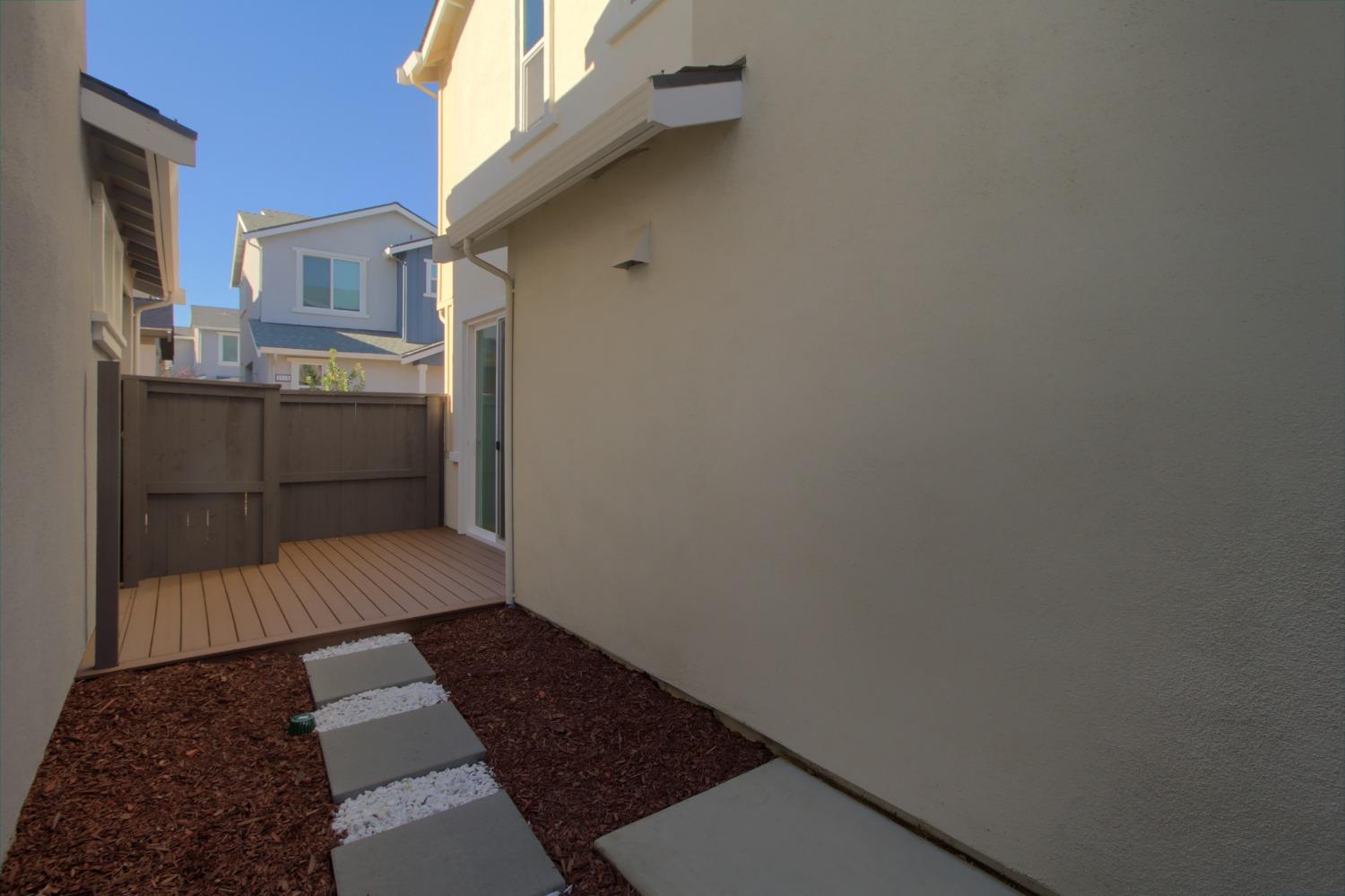 Detail Gallery Image 57 of 60 For 2183 Grady Cir, Woodland,  CA 95776 - 4 Beds | 2/1 Baths