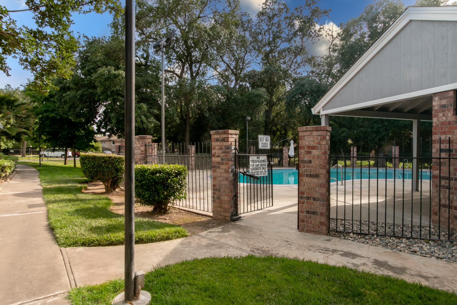Photo #16: 225064709 Listing: Photo #16