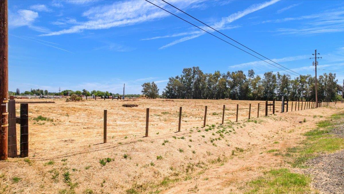 Detail Gallery Image 31 of 37 For 1596 Broadway St, Olivehurst,  CA 95961 - – Beds | – Baths