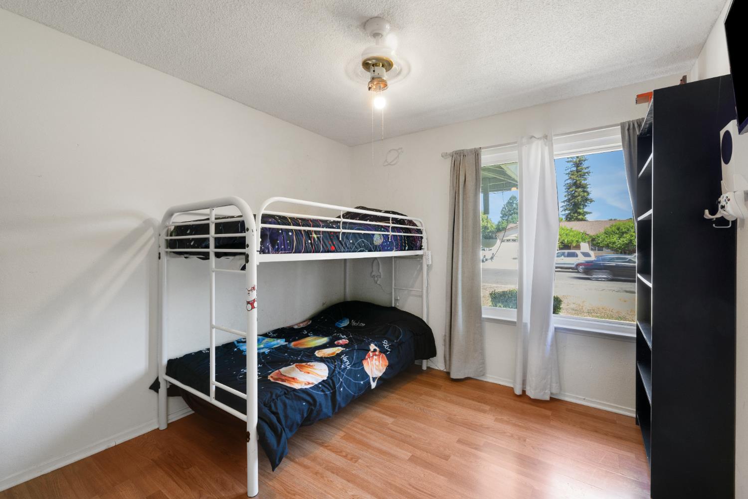 Detail Gallery Image 19 of 38 For 319 Valleywood Dr, Woodland,  CA 95695 - 3 Beds | 2 Baths