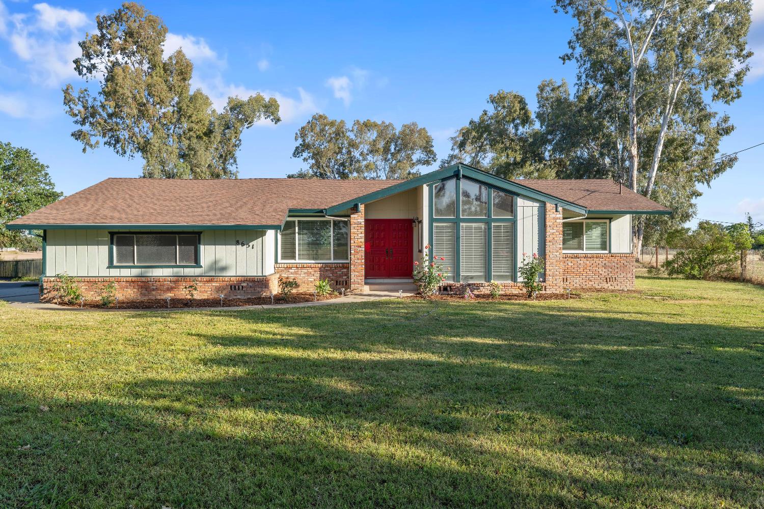 Detail Gallery Image 1 of 62 For 8651 Bader Rd, Elk Grove,  CA 95624 - 3 Beds | 2 Baths