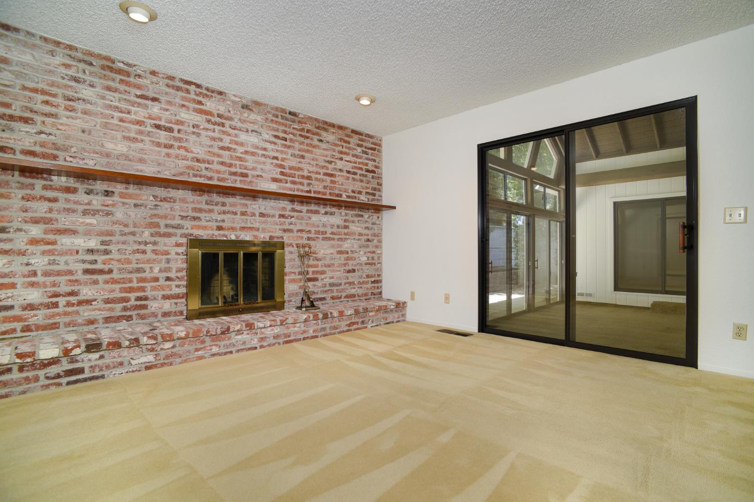 Photo #6: 225053246 Listing: Photo #6