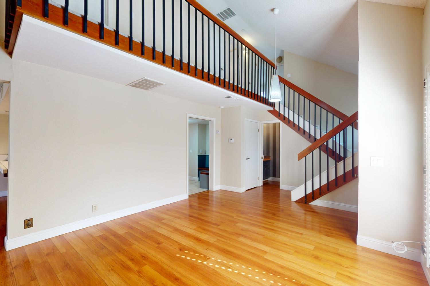 Detail Gallery Image 13 of 75 For 608 College St #11,  Woodland,  CA 95695 - 3 Beds | 2/1 Baths