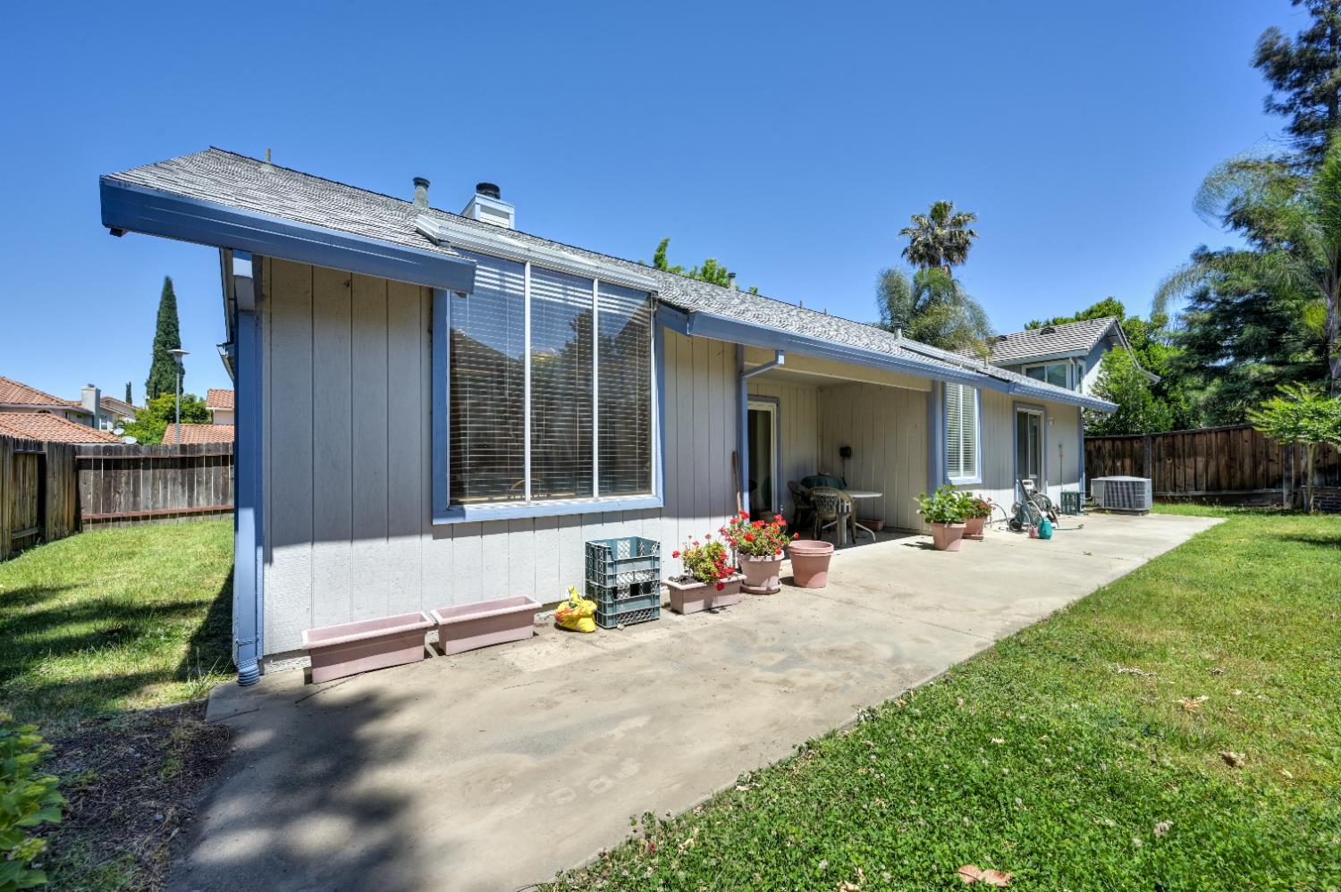 Detail Gallery Image 37 of 42 For 7827 River Estates Dr, Sacramento,  CA 95831 - 3 Beds | 2 Baths