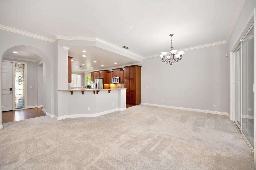 Detail Gallery Image 13 of 99 For 190 Montilla Cir, Sacramento,  CA 95835 - 2 Beds | 2 Baths