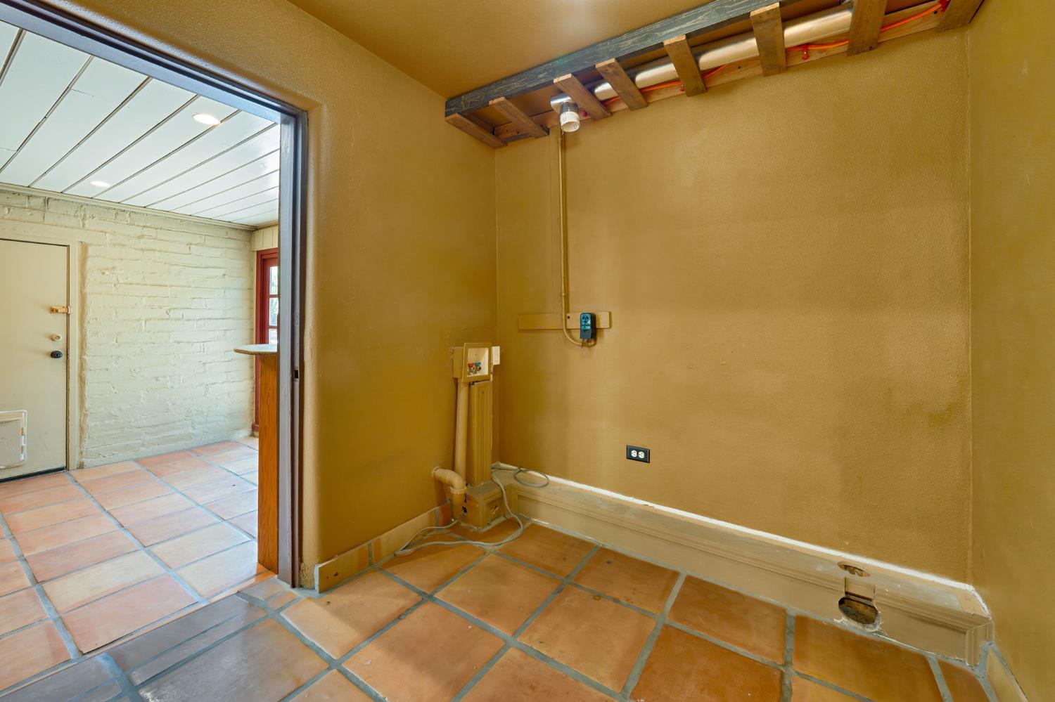 Detail Gallery Image 23 of 32 For 1660 La Playa Way, Sacramento,  CA 95864 - 3 Beds | 1 Baths