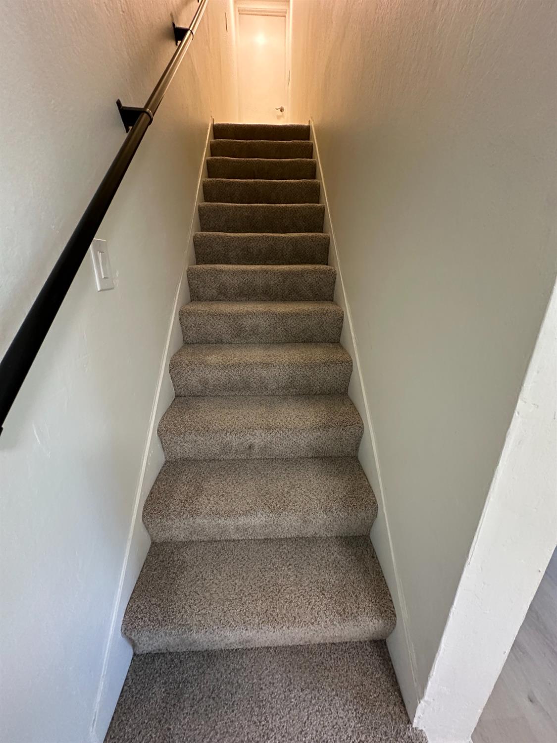 Detail Gallery Image 29 of 44 For 7969 Glenbar Way, Fair Oaks,  CA 95628 - 4 Beds | 2/1 Baths