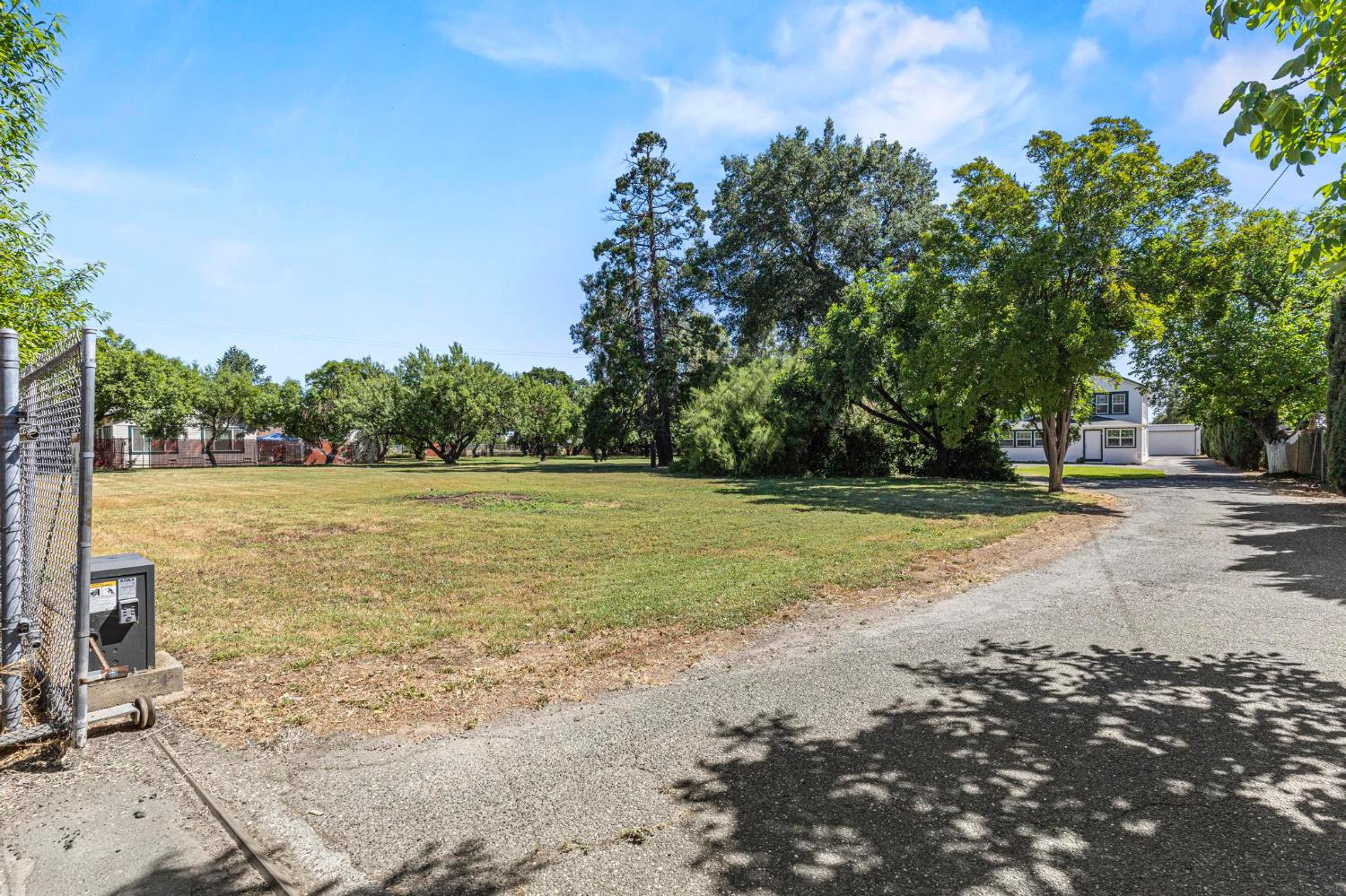 Detail Gallery Image 4 of 52 For 5837 Grove Ave, Marysville,  CA 95901 - 3 Beds | 2 Baths