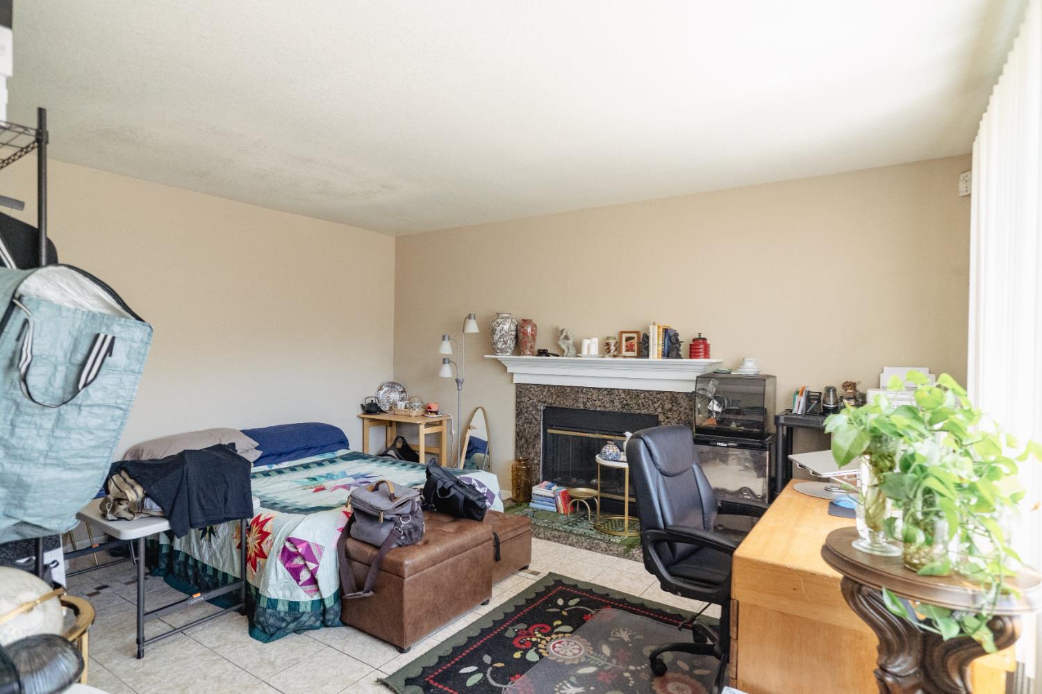 Detail Gallery Image 16 of 35 For 310 Buena Vista Ct, Merced,  CA 95348 - 4 Beds | 2/1 Baths