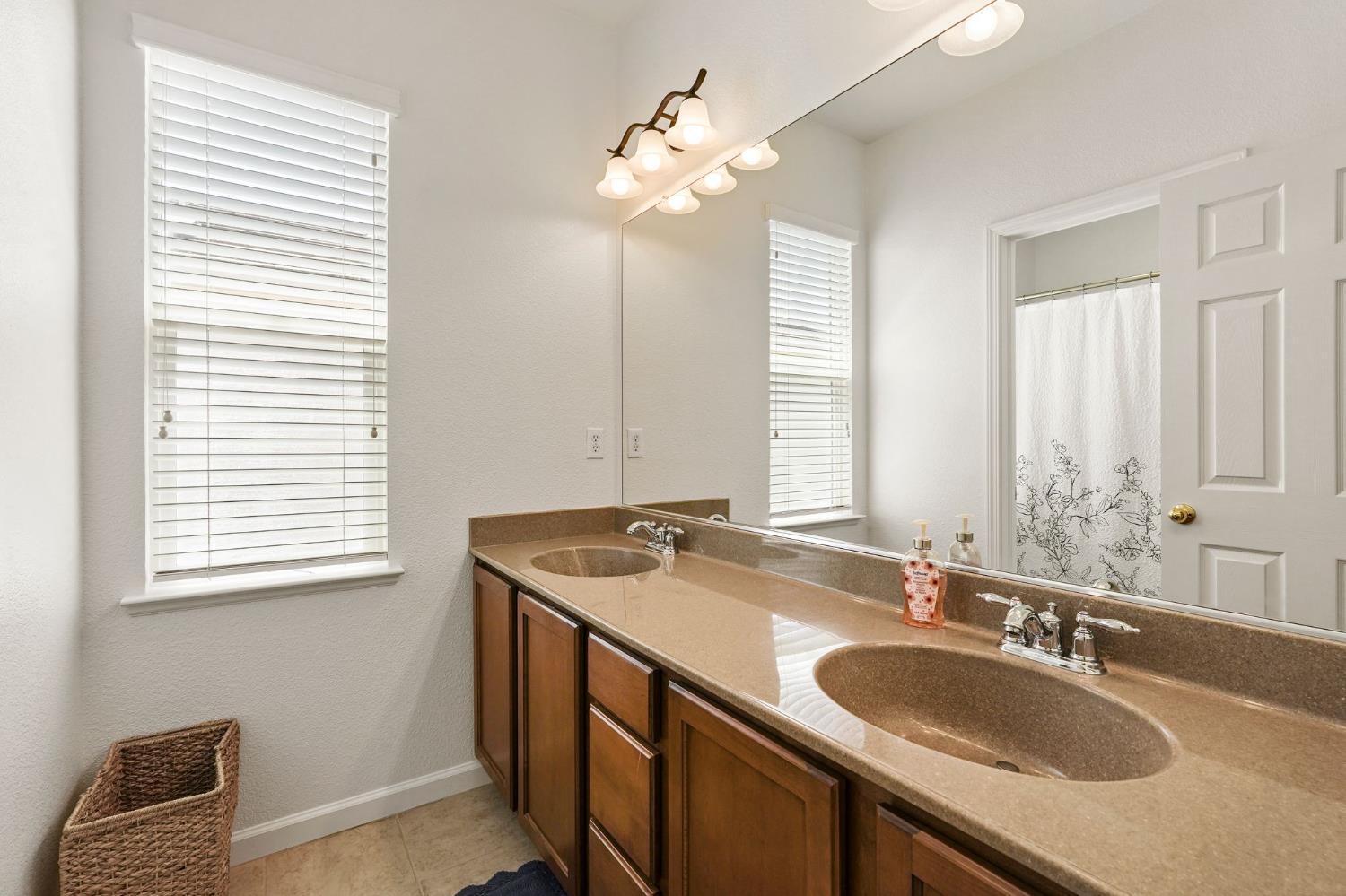 Detail Gallery Image 29 of 48 For 1177 Waverton Ln, Lincoln,  CA 95648 - 4 Beds | 2/1 Baths