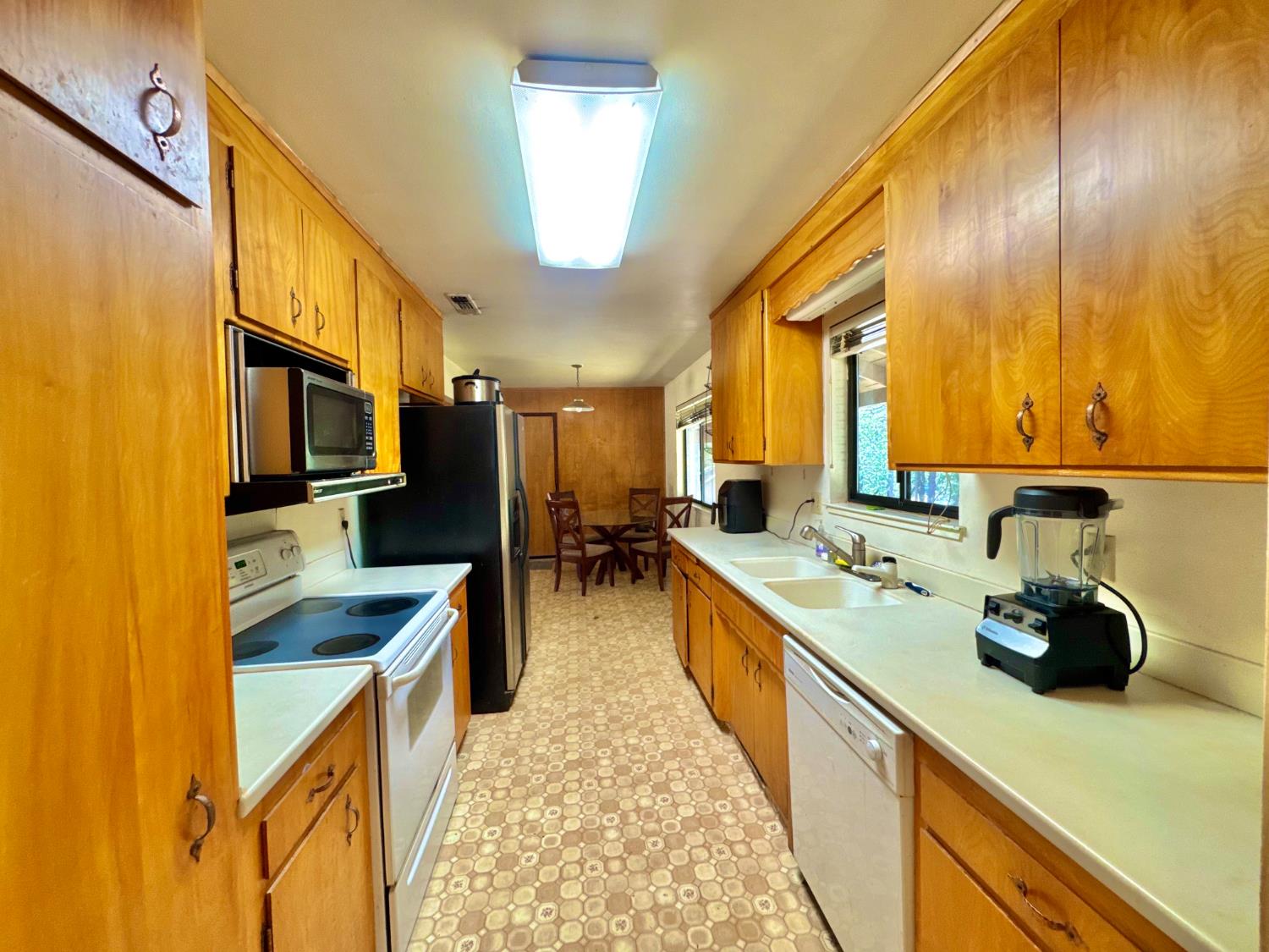 Detail Gallery Image 5 of 35 For 355 Retherford Rd, Colfax,  CA 95713 - 3 Beds | 2 Baths