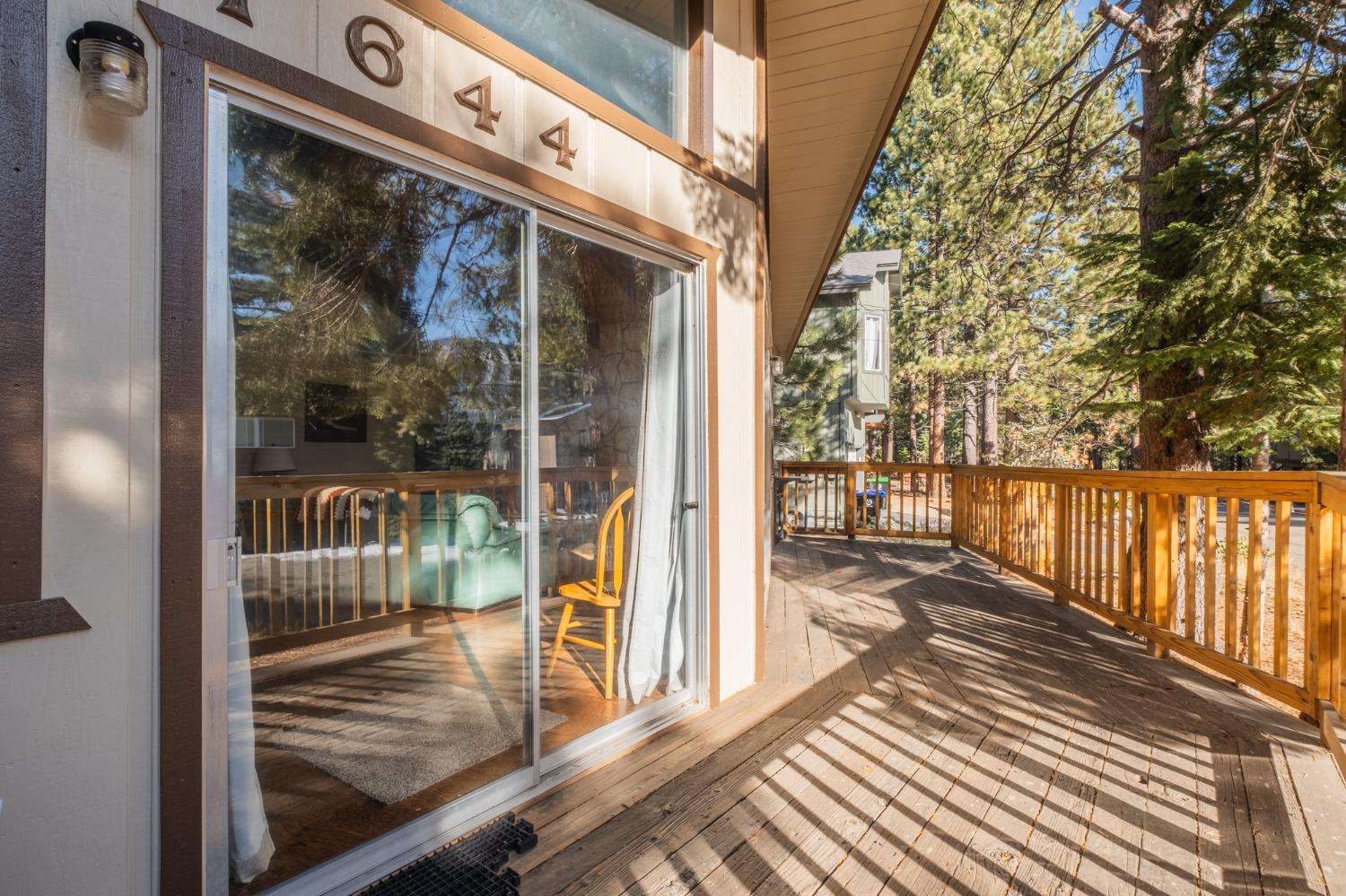 Detail Gallery Image 38 of 44 For 1644 Crystal Air Dr, South Lake Tahoe,  CA 96150 - 3 Beds | 1/1 Baths