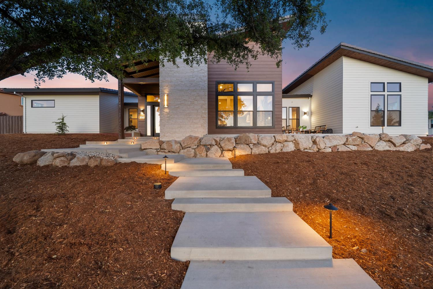 Detail Gallery Image 2 of 39 For 1700 Ridgeview Cir, Auburn,  CA 95603 - 4 Beds | 3/1 Baths