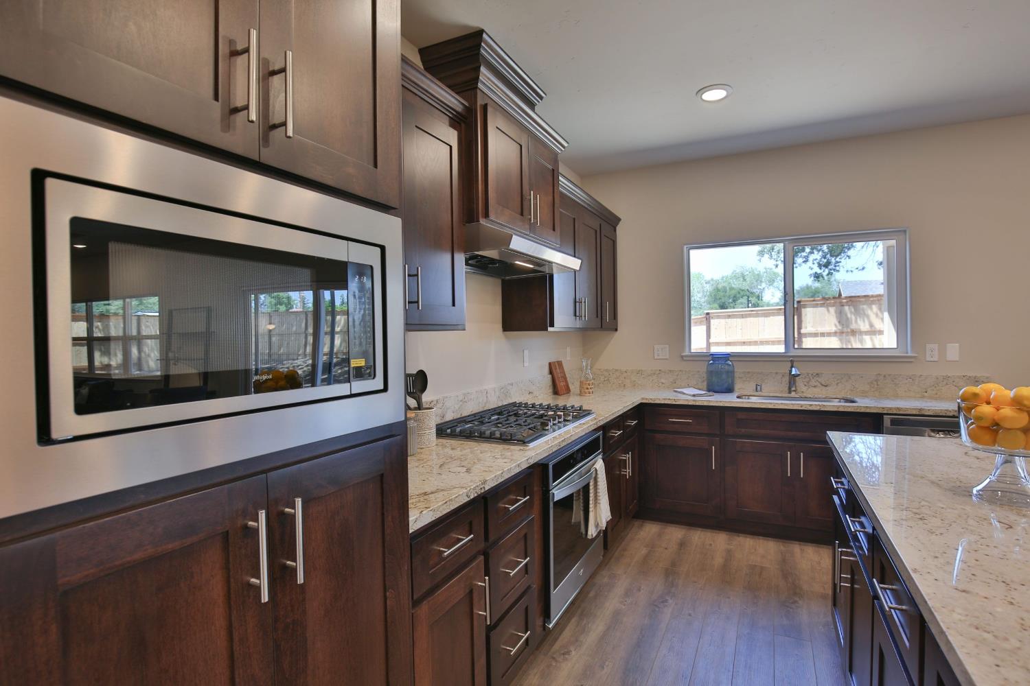 Detail Gallery Image 11 of 18 For 3600 Loma Dr, Shingle Springs,  CA 95682 - 4 Beds | 3 Baths