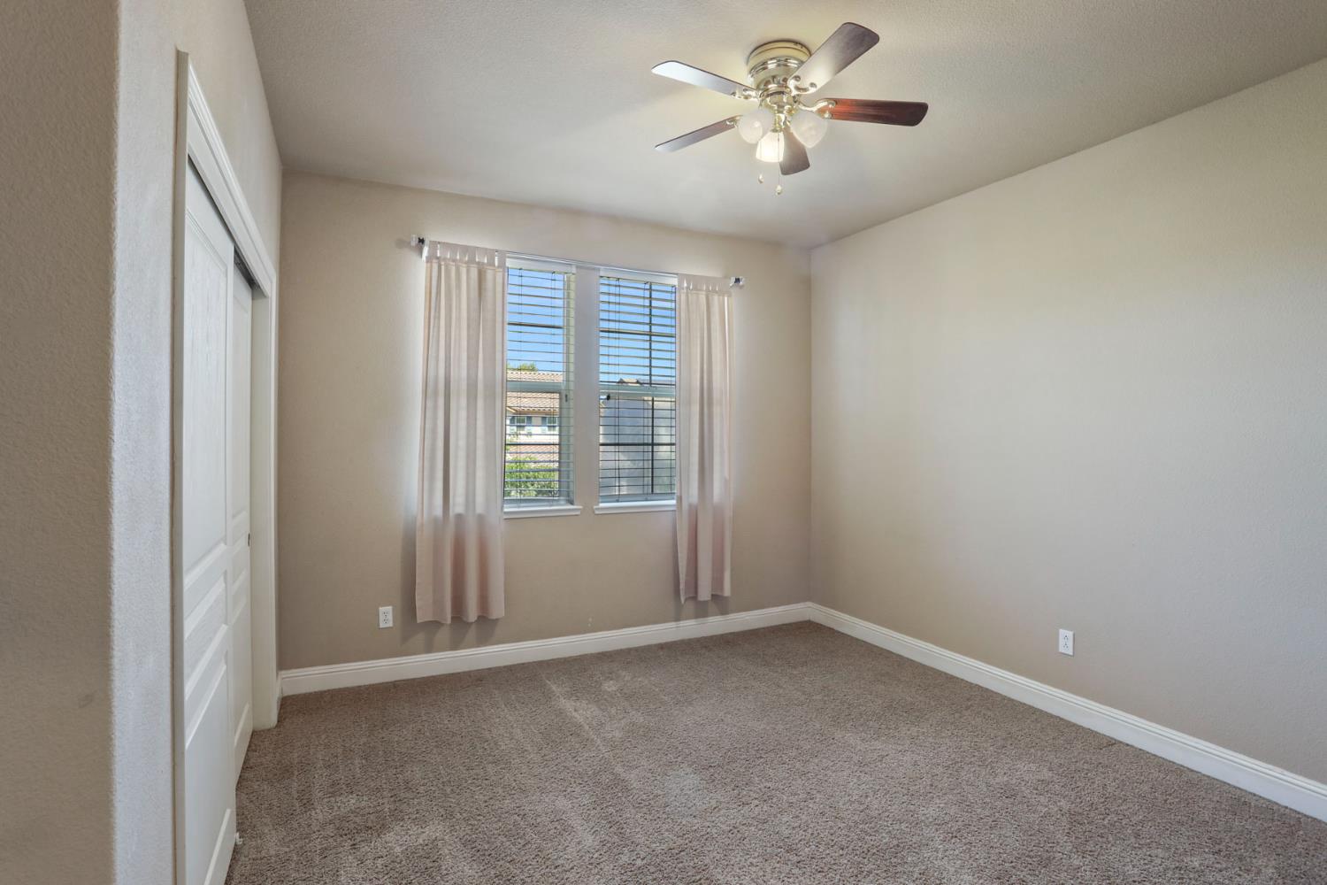 Detail Gallery Image 31 of 68 For 10305 Bridgeview Ln, Stockton,  CA 95219 - 5 Beds | 3 Baths
