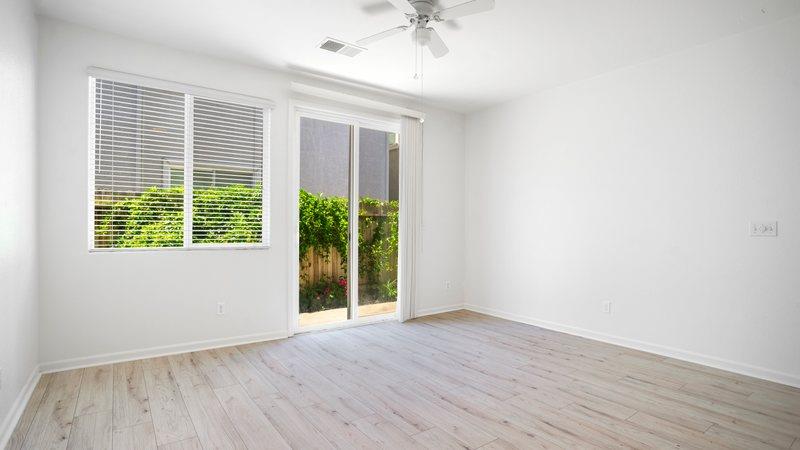 Detail Gallery Image 6 of 30 For 3241 Tice Creek Way, Sacramento,  CA 95833 - 2 Beds | 2/1 Baths