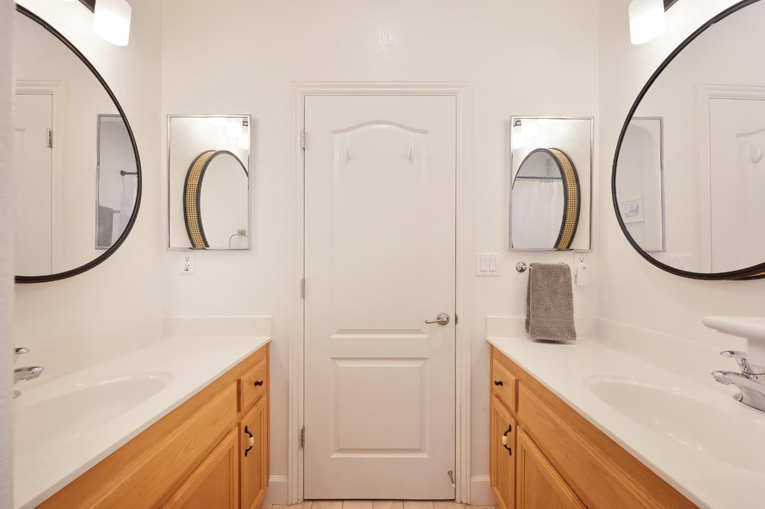 Detail Gallery Image 32 of 46 For 1123 Meredith Way, Folsom,  CA 95630 - 4 Beds | 2 Baths