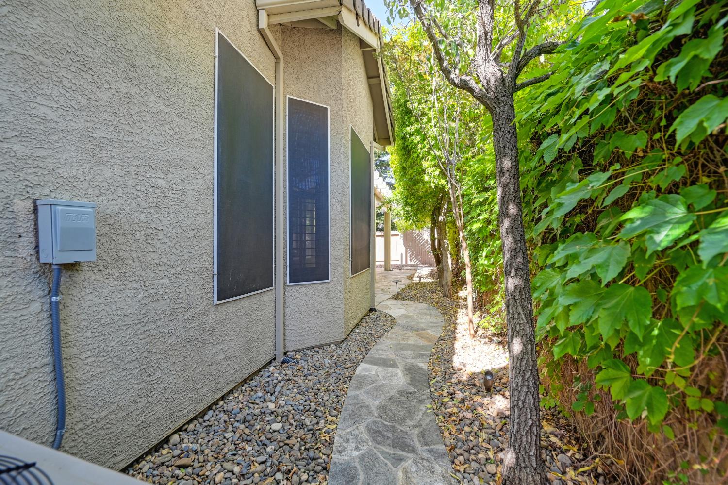 Detail Gallery Image 44 of 44 For 12040 Gold Arbor Ln, Gold River,  CA 95670 - 3 Beds | 2 Baths