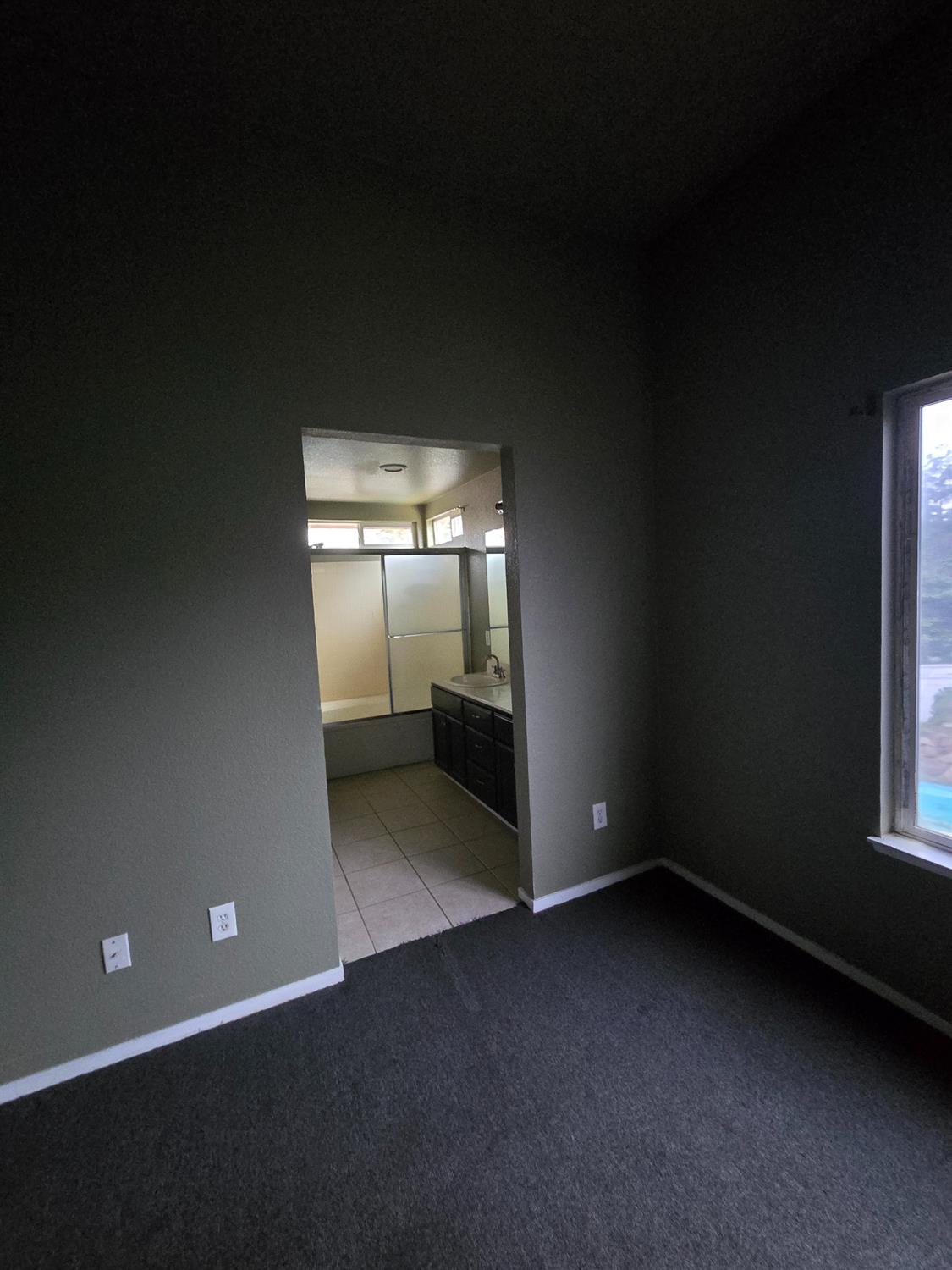 Detail Gallery Image 31 of 49 For 3634 Whispering Creek Cir, Stockton,  CA 95219 - 3 Beds | 2/1 Baths