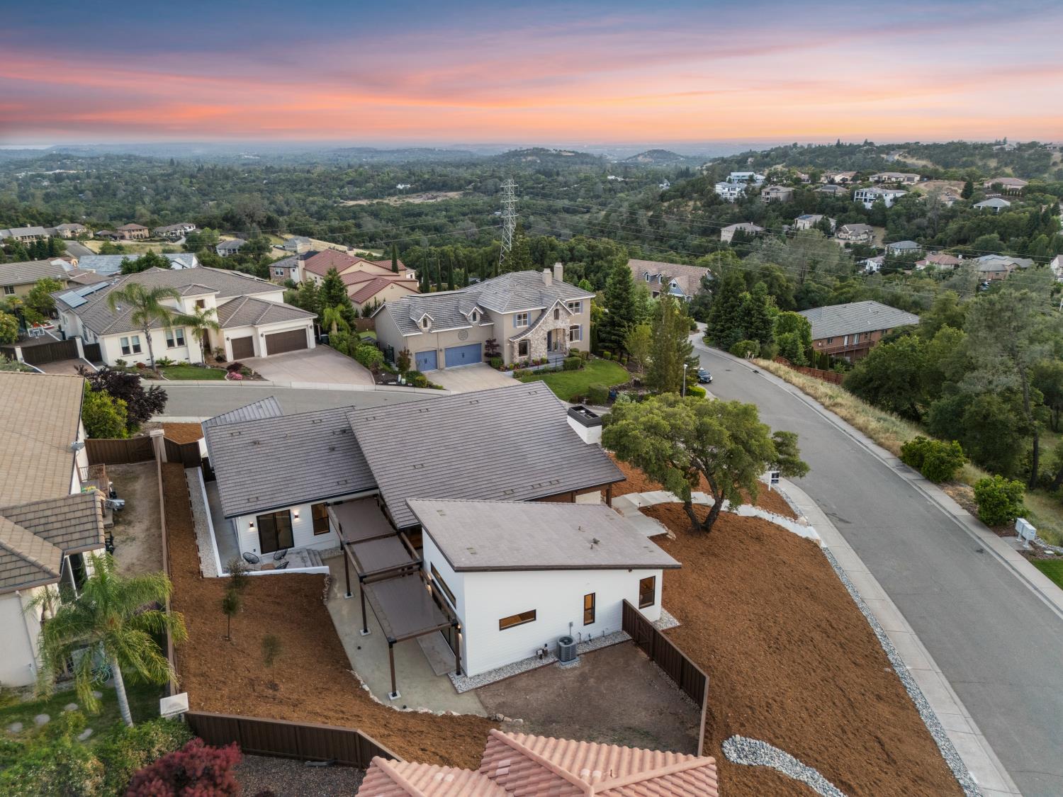 Detail Gallery Image 37 of 39 For 1700 Ridgeview Cir, Auburn,  CA 95603 - 4 Beds | 3/1 Baths