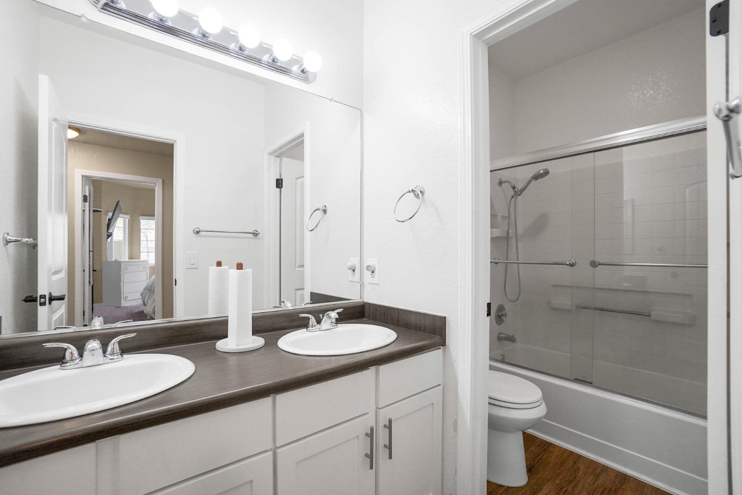 Detail Gallery Image 15 of 26 For 709 Waterford, Pinole,  CA 94564 - 2 Beds | 1 Baths