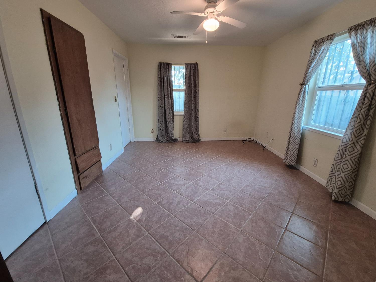 Detail Gallery Image 7 of 8 For 417 Kerr Ave, Modesto,  CA 95354 - 2 Beds | 1 Baths