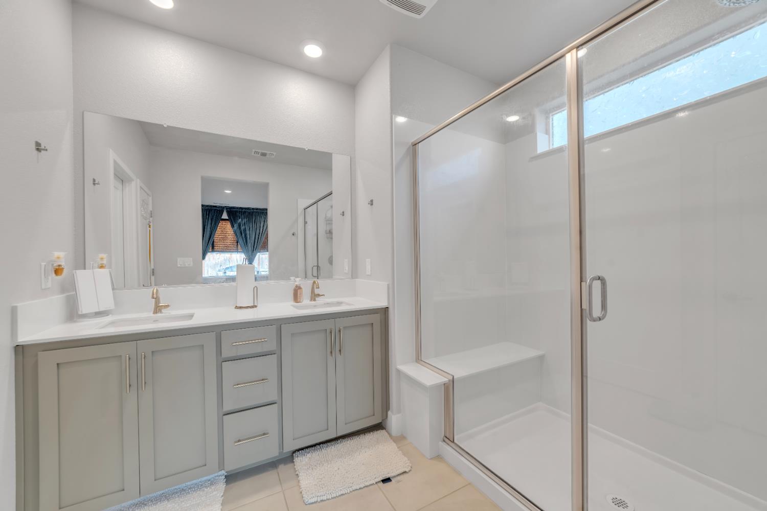 Detail Gallery Image 18 of 35 For 3429 Tall Oaks Bend Way, Folsom,  CA 95630 - 3 Beds | 2 Baths
