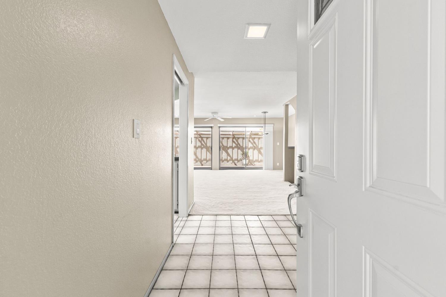 Detail Gallery Image 37 of 41 For 3124 Swallows Nest Dr, Sacramento,  CA 95833 - 2 Beds | 1/1 Baths