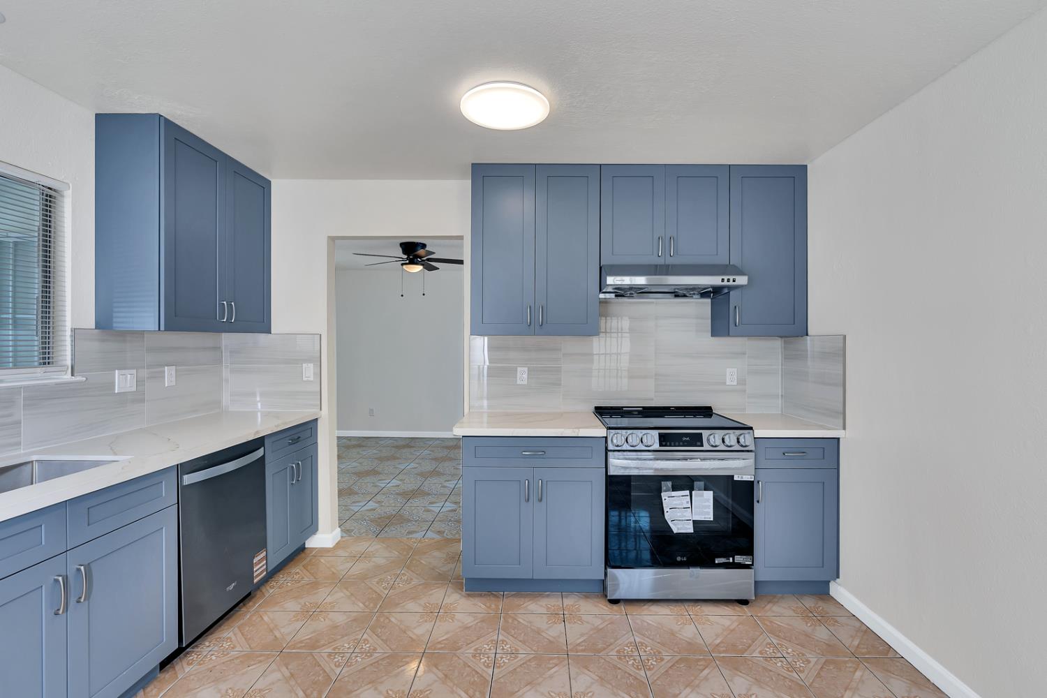 Detail Gallery Image 21 of 30 For 732 Bristlecone Way, Modesto,  CA 95351 - 3 Beds | 2 Baths