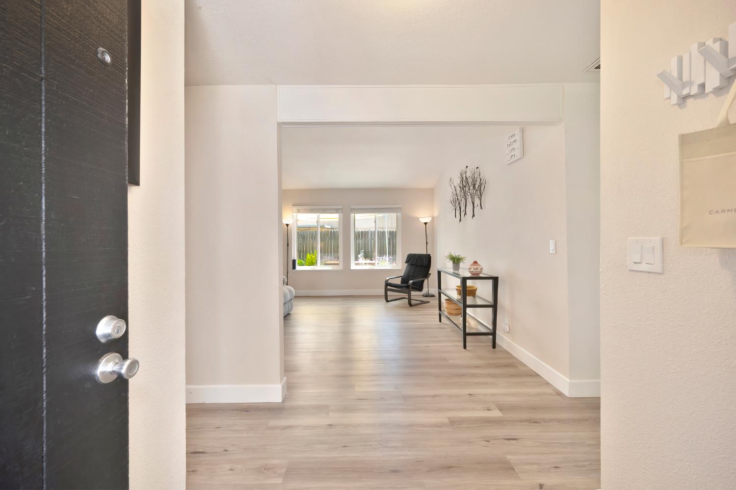 Detail Gallery Image 3 of 52 For 9548 Helio Dr, Sacramento,  CA 95827 - 3 Beds | 2 Baths