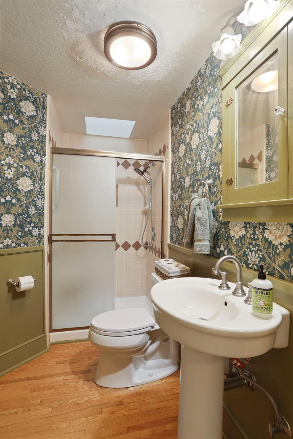 Detail Gallery Image 18 of 51 For 105 W Euclid Ave, Stockton,  CA 95204 - 4 Beds | 2 Baths