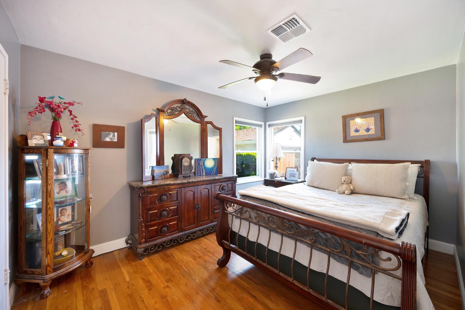 Detail Gallery Image 11 of 20 For 3723 61st St, Sacramento,  CA 95820 - 3 Beds | 1 Baths