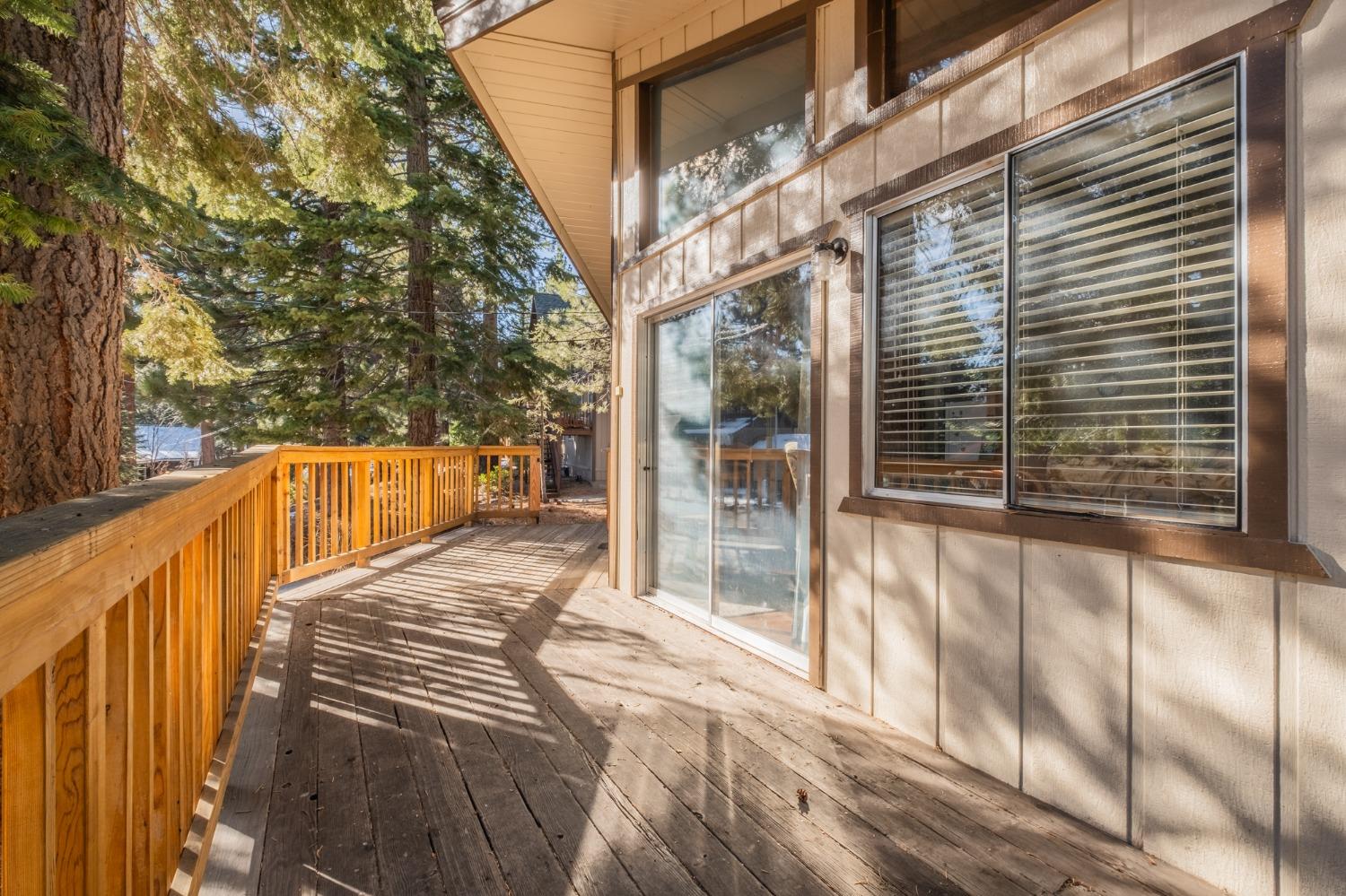 Detail Gallery Image 39 of 44 For 1644 Crystal Air Dr, South Lake Tahoe,  CA 96150 - 3 Beds | 1/1 Baths