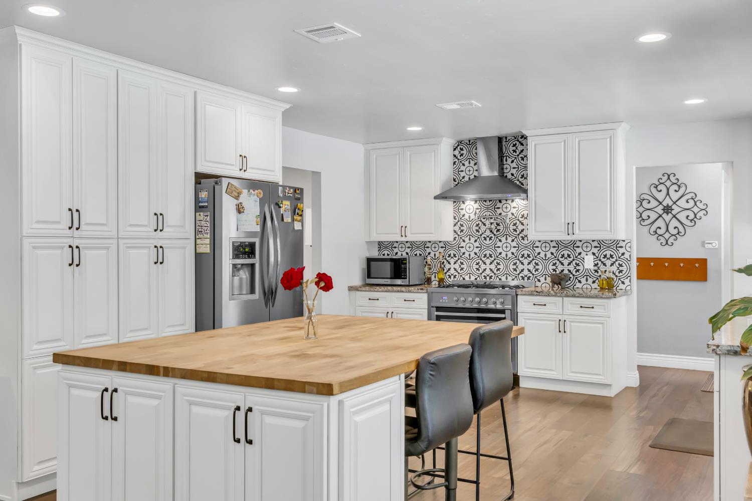 Detail Gallery Image 53 of 94 For 590 Kevington Ct, Sacramento,  CA 95864 - 4 Beds | 3/1 Baths