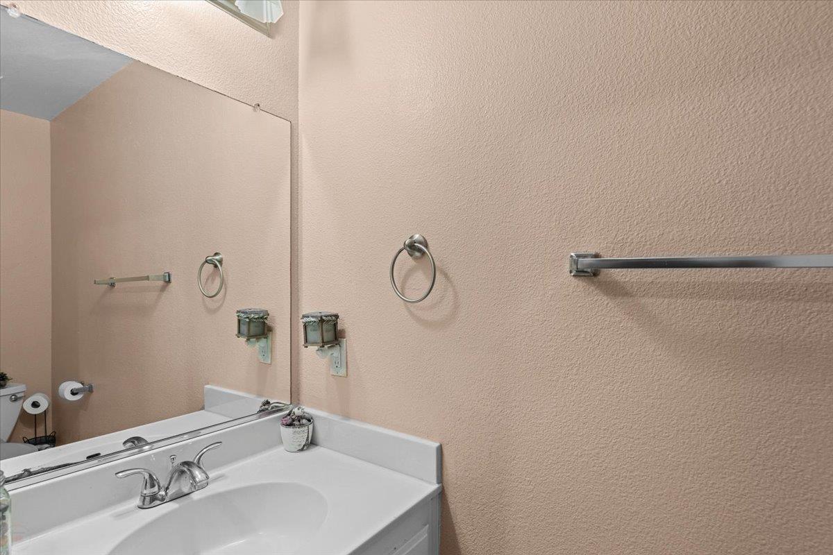 Detail Gallery Image 12 of 44 For 525 Lincoln Ave #C,  Modesto,  CA 95354 - 2 Beds | 1/1 Baths