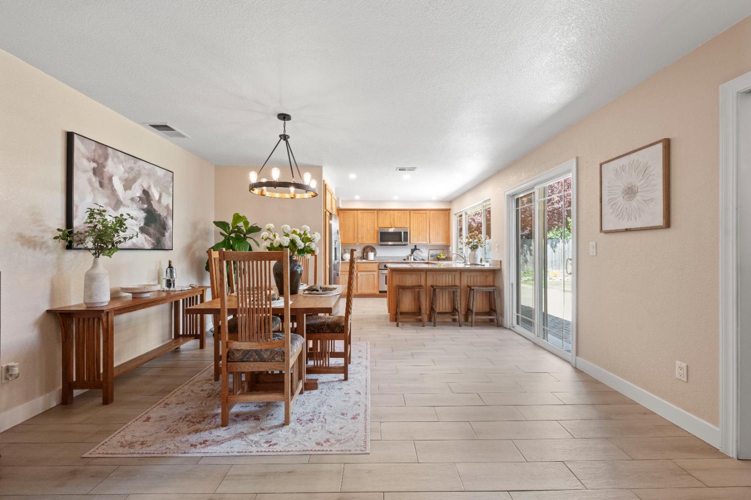 Detail Gallery Image 8 of 50 For 607 Grider Dr, Roseville,  CA 95678 - 4 Beds | 2 Baths
