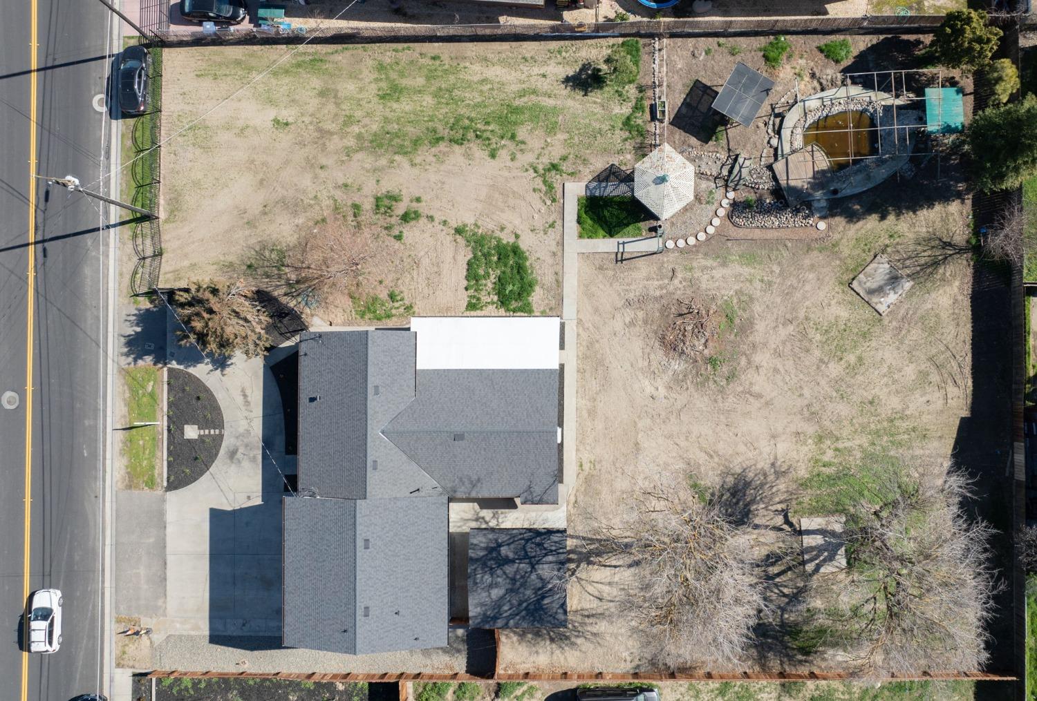 Detail Gallery Image 5 of 30 For 4112 Anna Ave, Keyes,  CA 95328 - 3 Beds | 3 Baths
