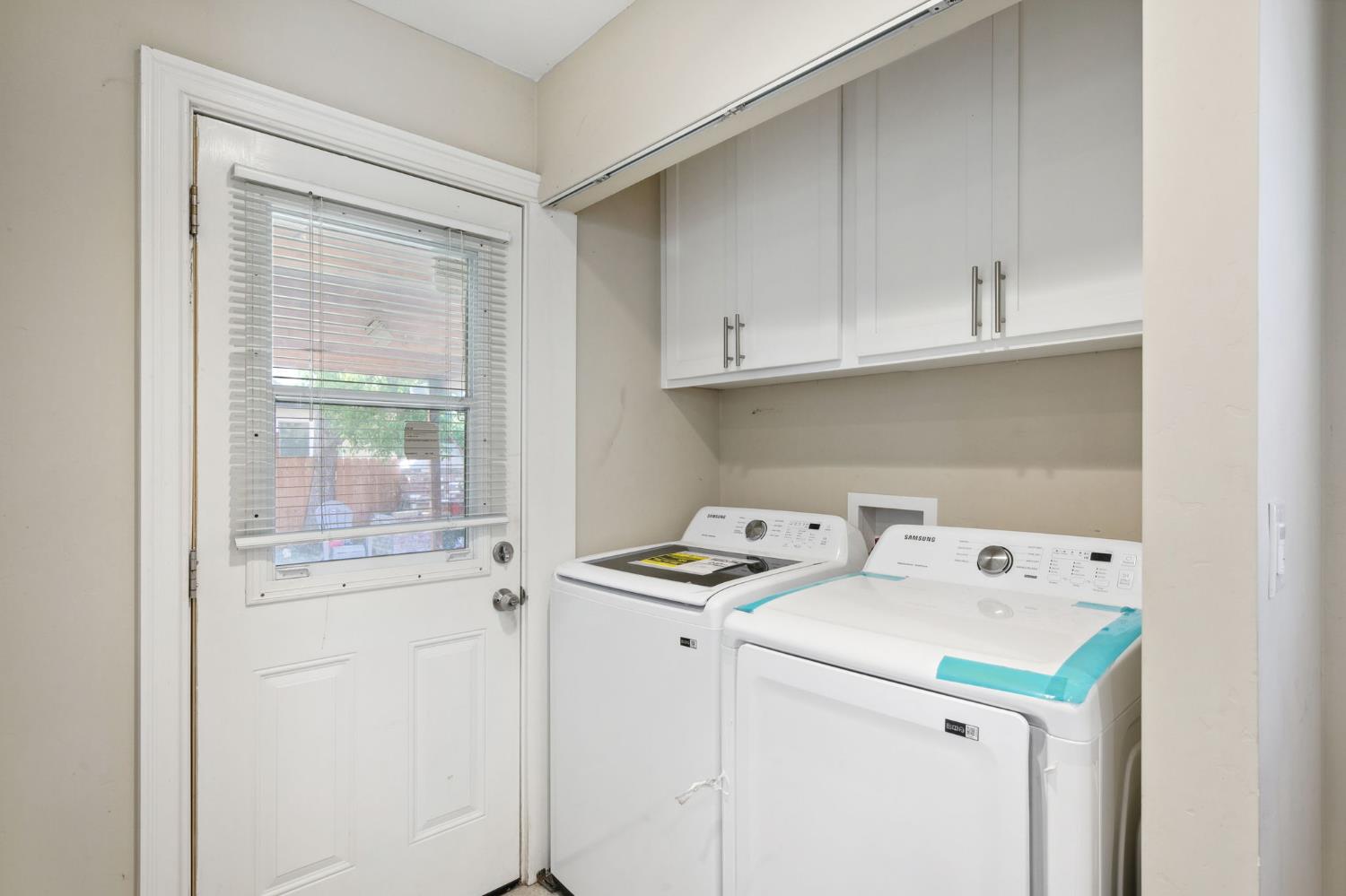 Detail Gallery Image 13 of 37 For 4309 23rd Ave, Sacramento,  CA 95820 - 3 Beds | 1 Baths