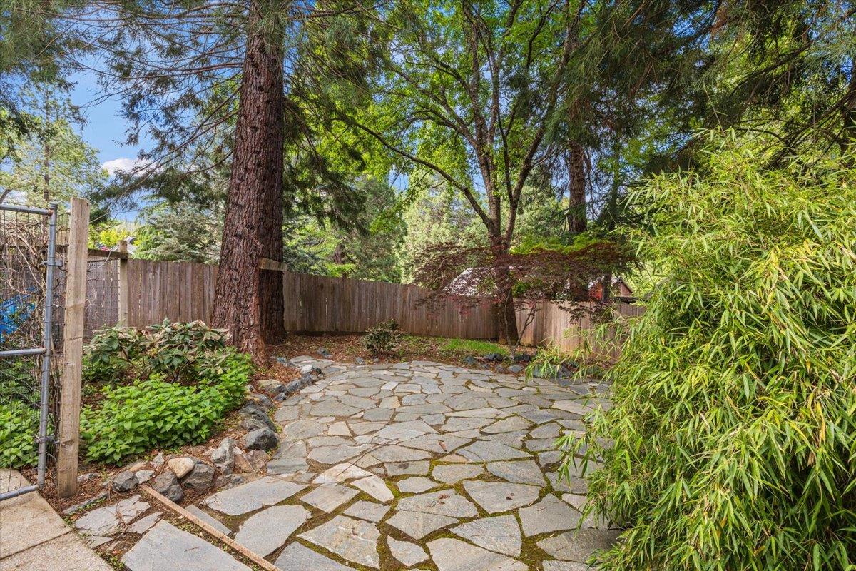 Detail Gallery Image 44 of 56 For 401 Gracie Rd, Nevada City,  CA 95959 - 3 Beds | 2/1 Baths