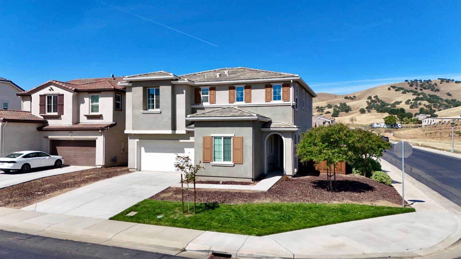 Detail Gallery Image 2 of 47 For 21161 Cabernet Dr, Patterson,  CA 95363 - 5 Beds | 3 Baths