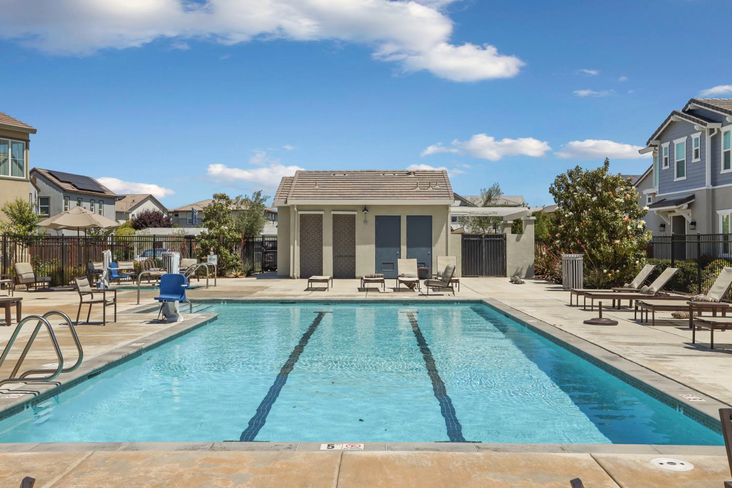 Detail Gallery Image 37 of 54 For 17481 Nightshore Dr, Lathrop,  CA 95330 - 3 Beds | 2 Baths