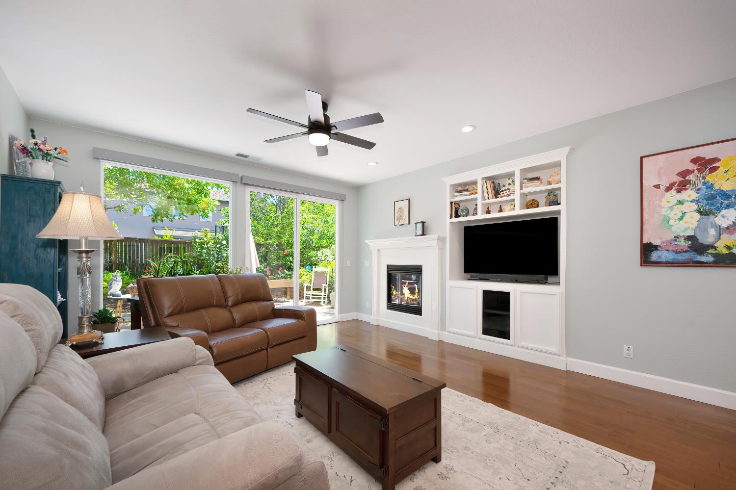 Detail Gallery Image 16 of 46 For 1123 Meredith Way, Folsom,  CA 95630 - 4 Beds | 2 Baths