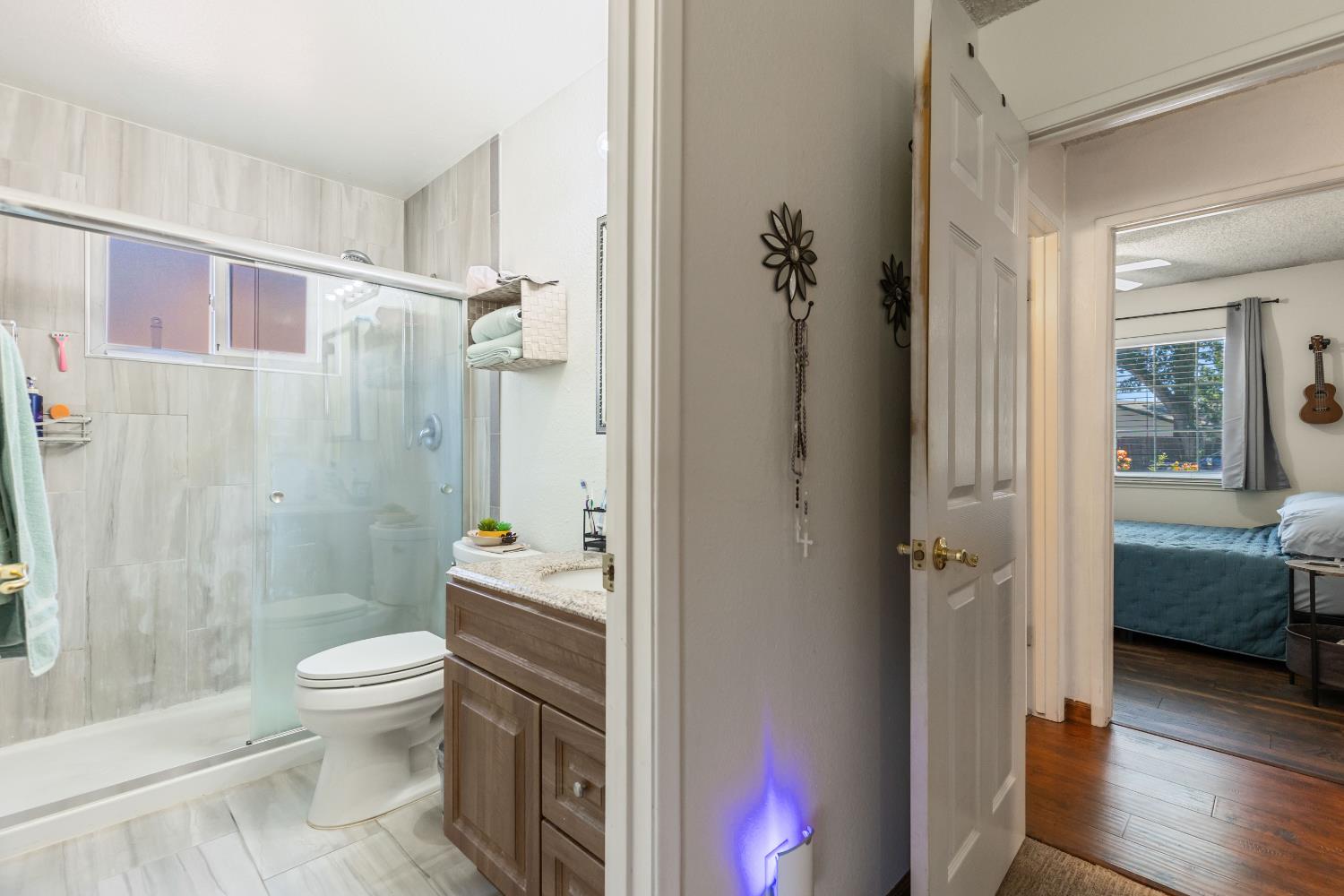 Detail Gallery Image 9 of 17 For 6527 Mel Ct, Citrus Heights,  CA 95610 - 3 Beds | 2 Baths
