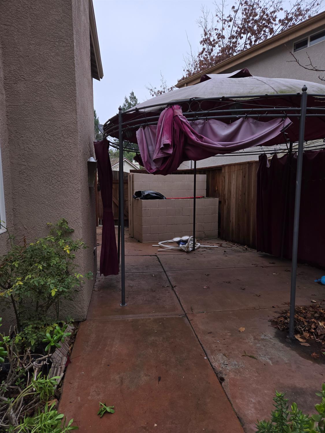 Detail Gallery Image 42 of 49 For 3634 Whispering Creek Cir, Stockton,  CA 95219 - 3 Beds | 2/1 Baths